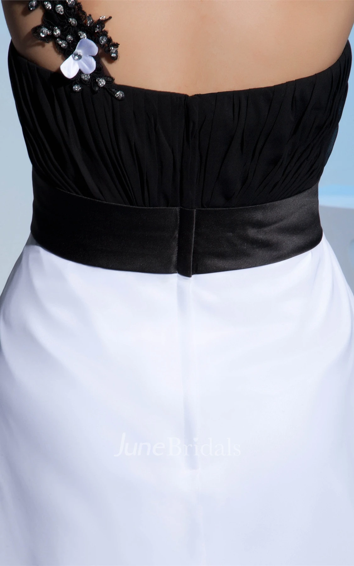 Black-And-White Floor-Length One-Shoulder Appliqued Waist and Dress With Ruching