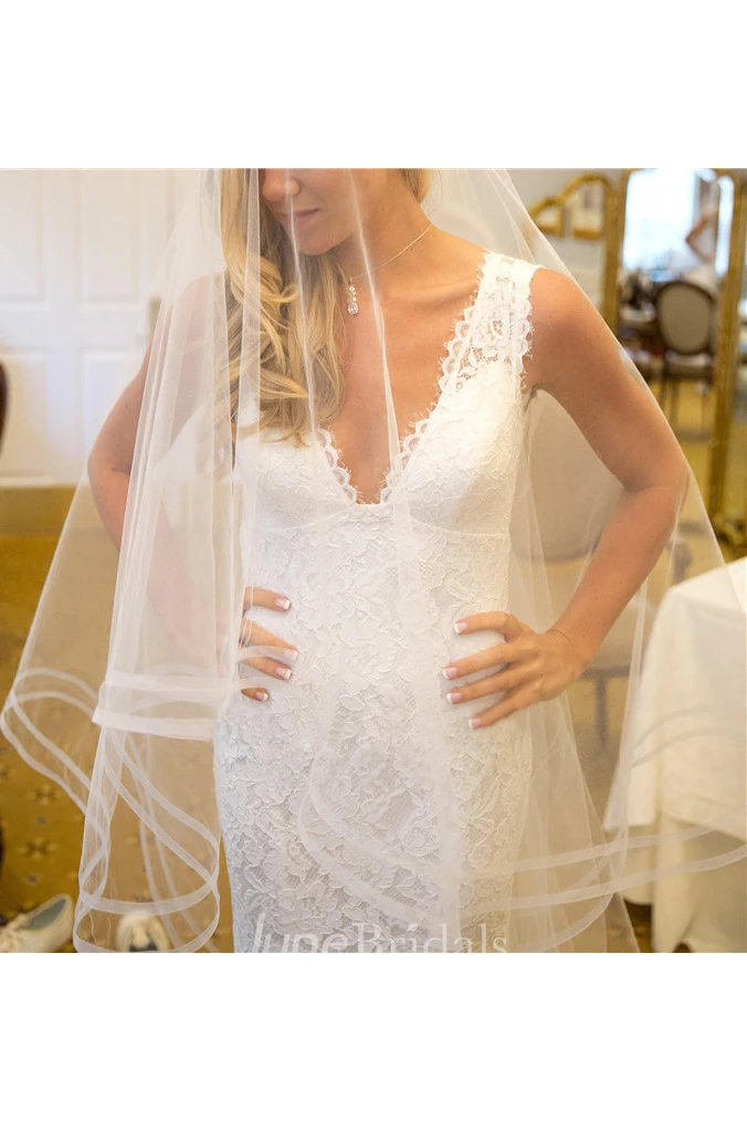 Sweep Length Simple Long Tulle Bridal Veil