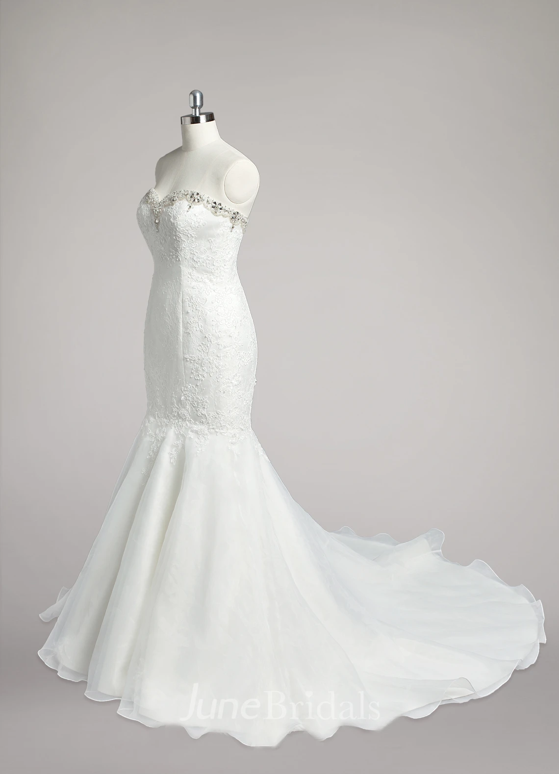 Sweetheart Mermaid Lace and Organza Wedding Dress With Beading