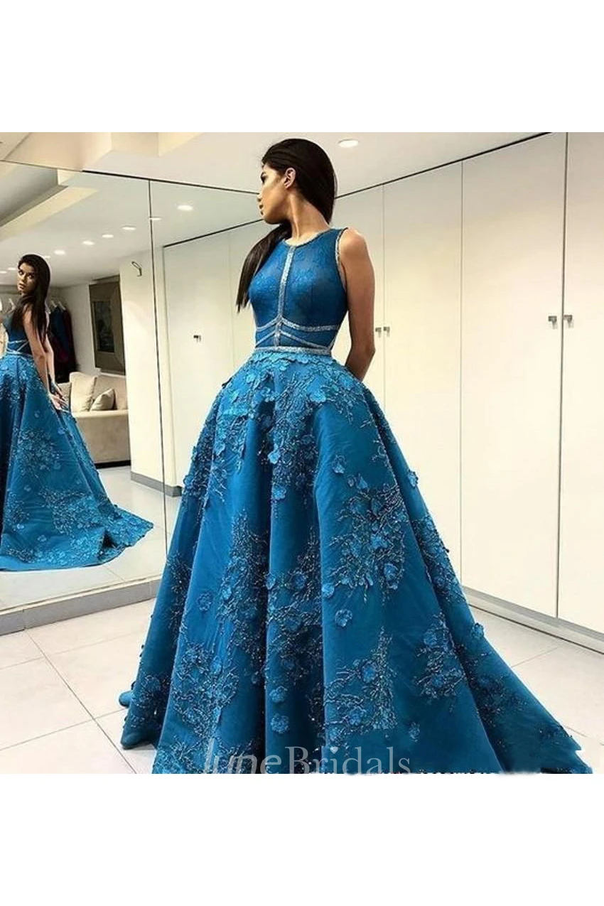 A-Line Floor-Length Keyhole Scoop-Neck Satin With Dlicate Appliques For Prom