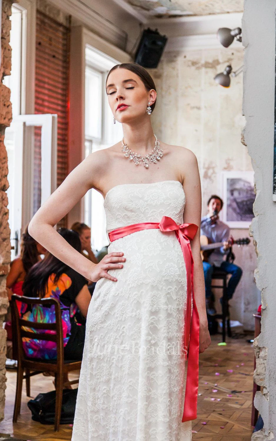 Etoile Maternity Wedding Weddig Dress