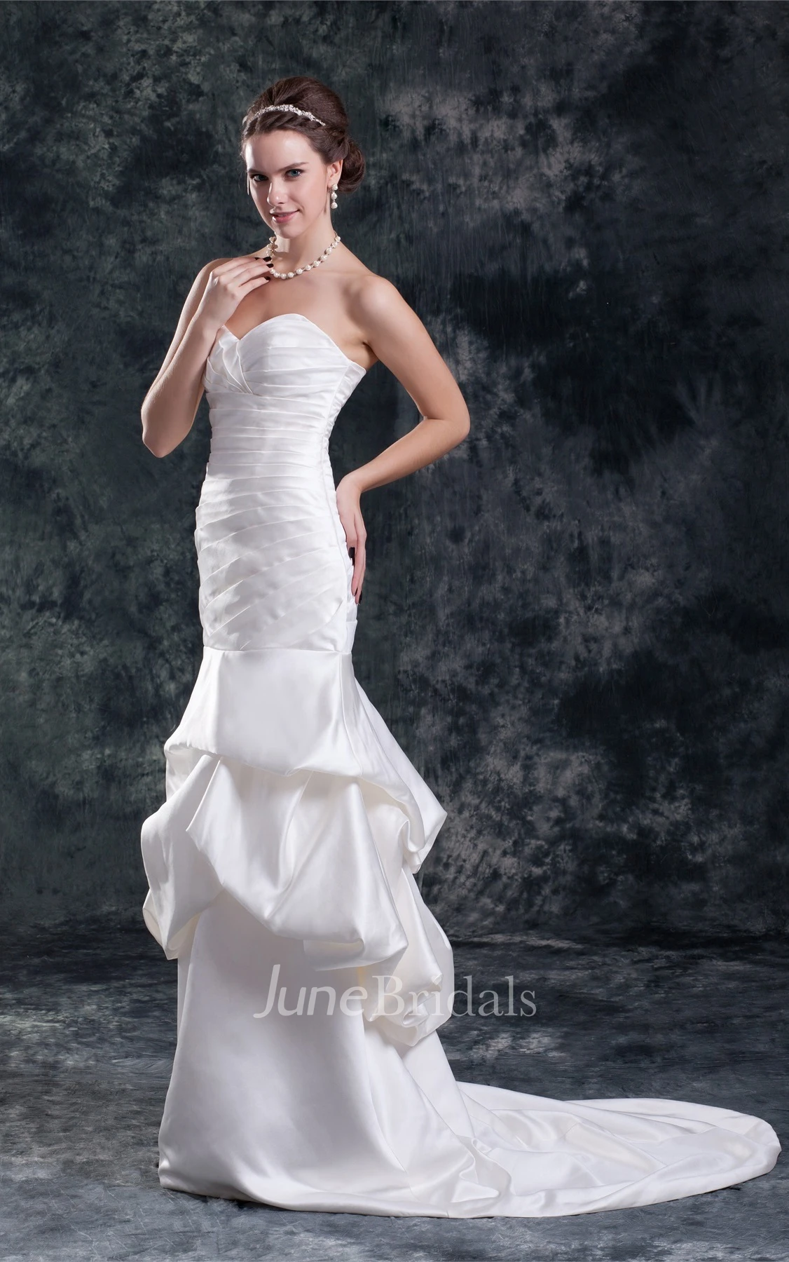 sweetheart ruching mermaid criss-cross dress with pick-up design