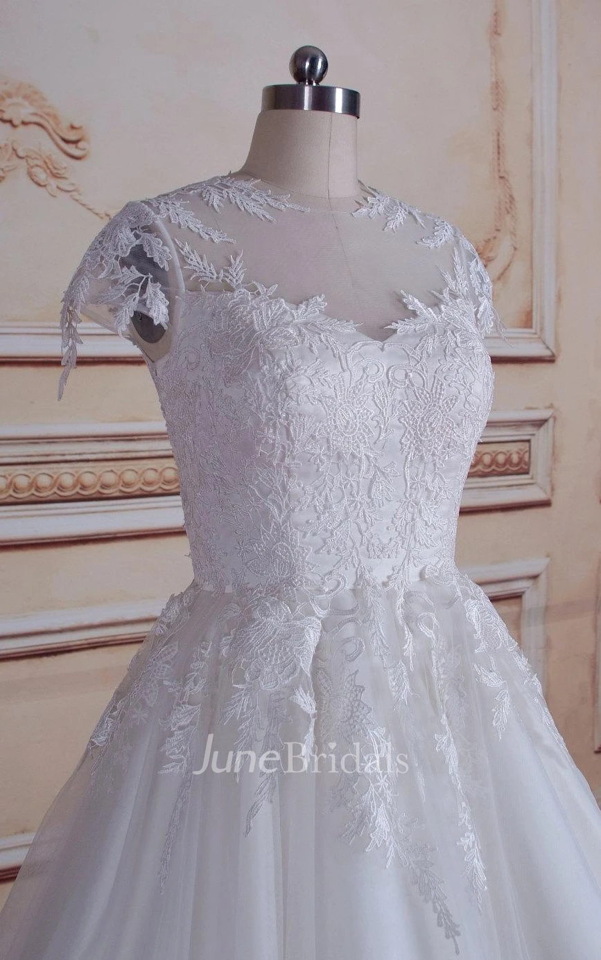 Tea-Length Tulle Lace Satin Weddig Dress With Button