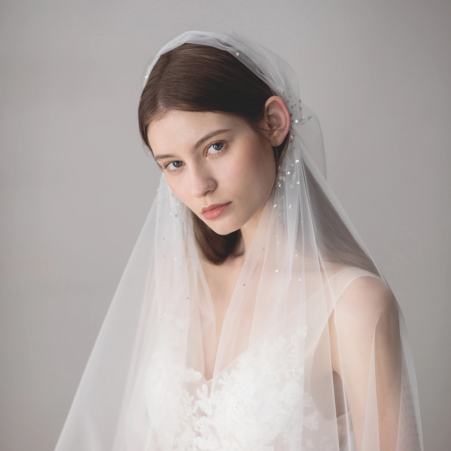 Original Beautiful White Fingertip Bridal Veil