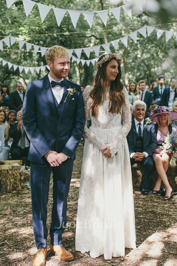 Elegant Long Sleeve Halter Wedding Dress Lace Open Back