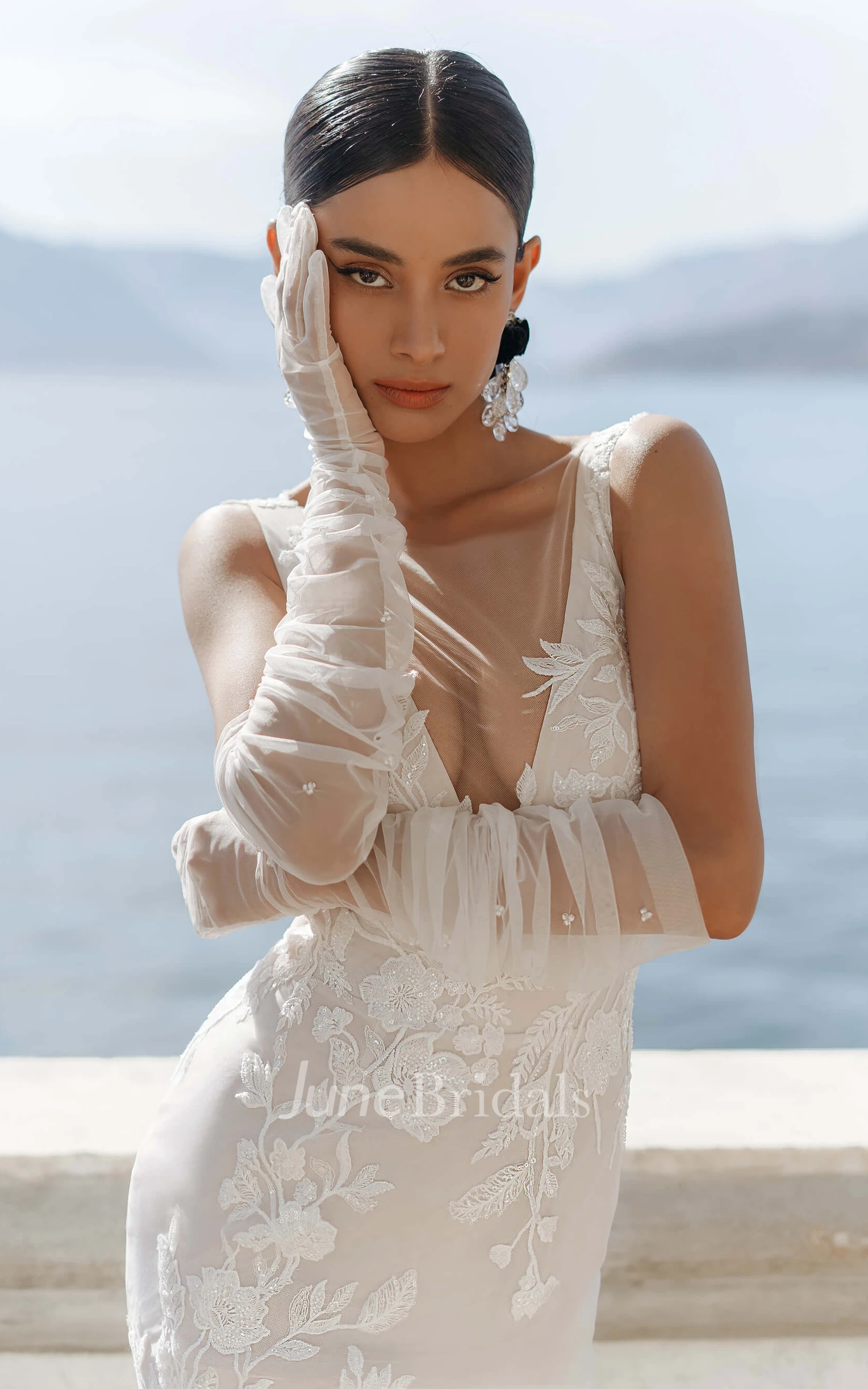 Bohemian Mermaid Plunging Neckline Lace Warm Wedding Dress With Button Back And Appliques