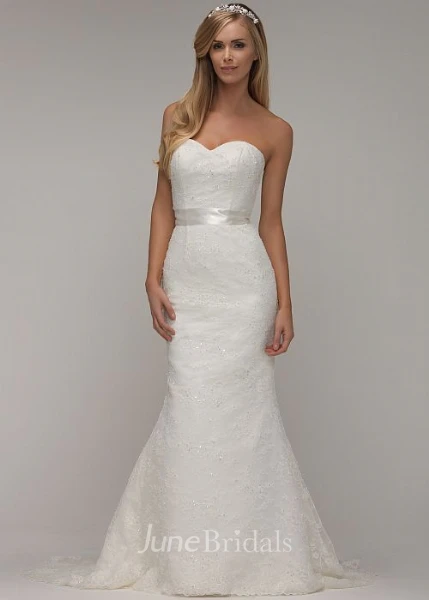 Beaded Lace Sweetheart Spring Wedding Dress with Sweep Train and Corset Back Elegant Bridal Gown