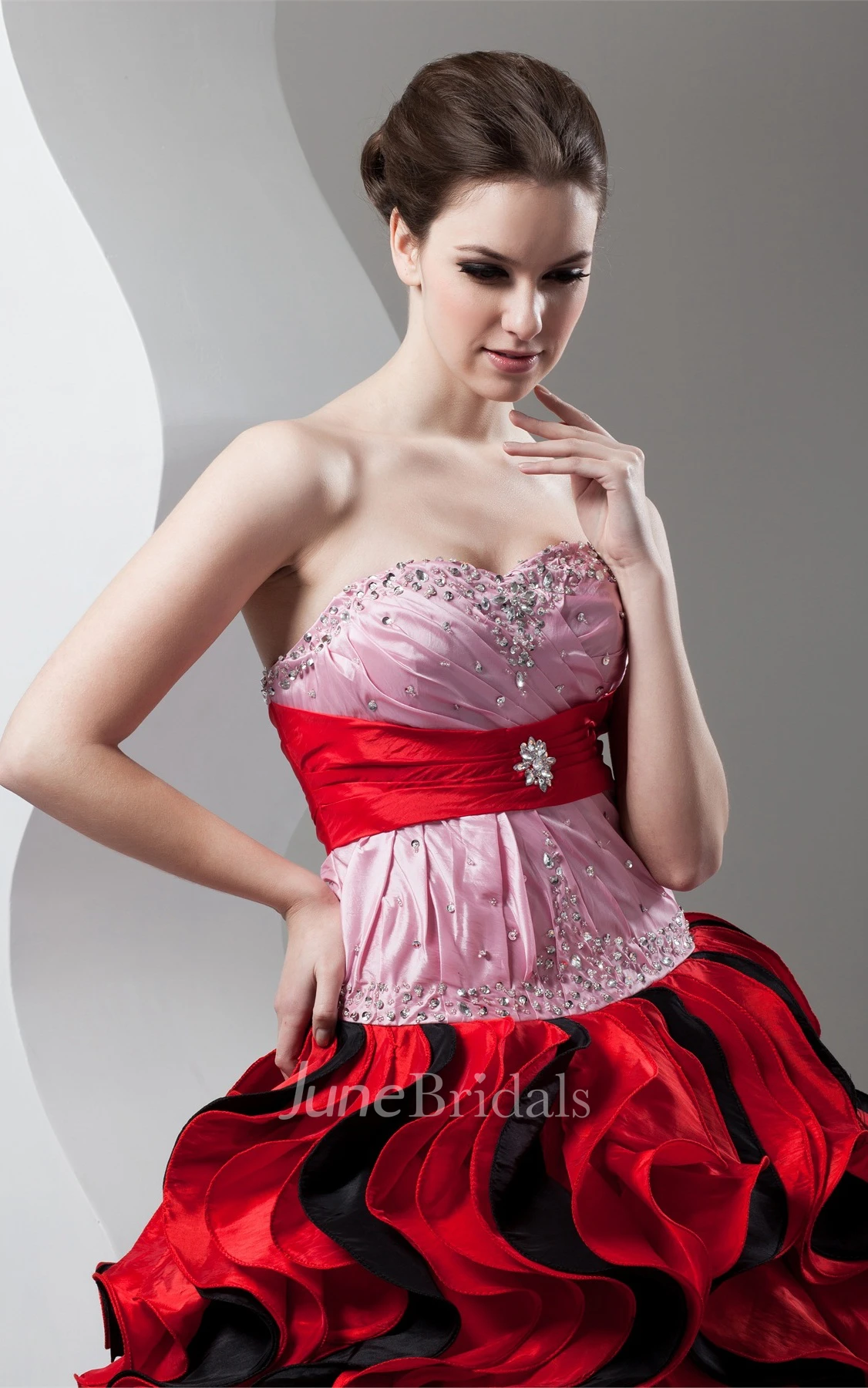 Mute-Color Ruffled Ball Dress with Broach and Stress