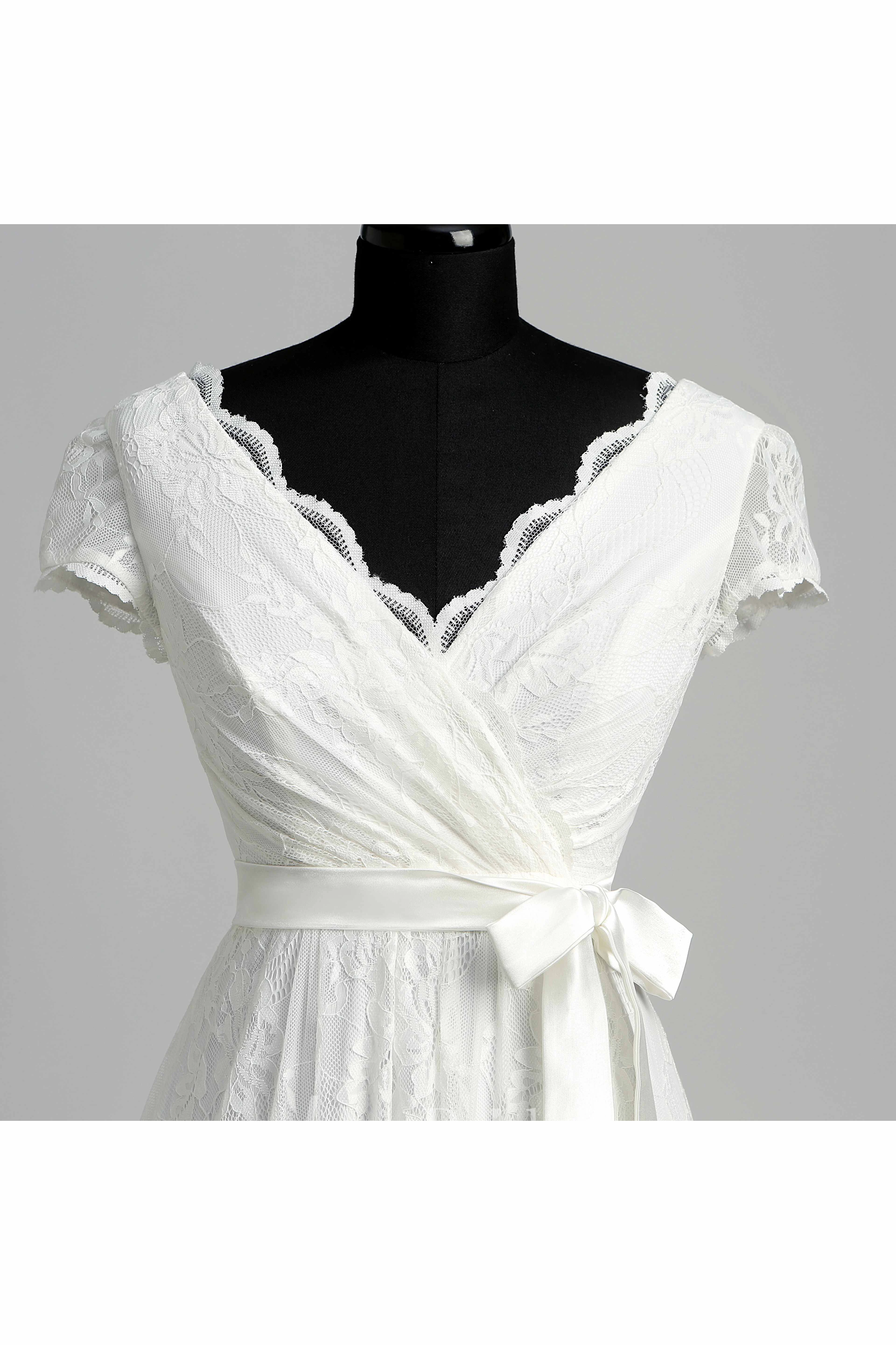 Floor-length A-line Scalloped V-neck Cap Illusion Short Sleeve Low-V Back Lace Weeding Dress