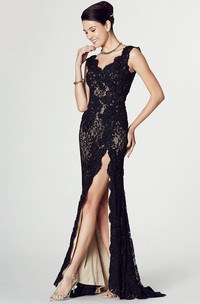 Floor-Length V-Neck Appliqued Sleeveless Lace Prom Dress With Split Front