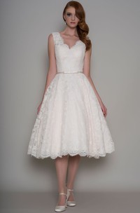 Tea-Length A-Line Appliqued V-Neck Sleeveless Lace Wedding Dress