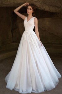 A-Line Floor-Length V-Neck Sleeveless Deep-V-Back Tulle Dress With Ruching And Appliques
