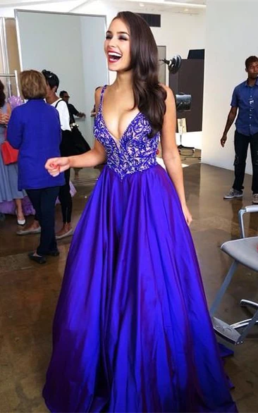 Elegant V-neck Royal Blue Prom Dresses Lace Sleeveless Floor Length
