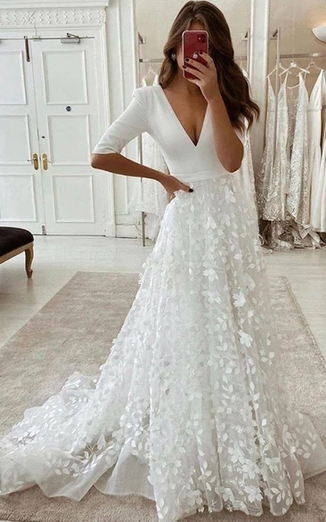 Sexy Floral A-Line Boho Lace Sleeved Long Wedding Dress Elegant Beach Satin V-Neck Bridal Gown with Sweep Train