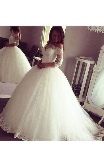 Elegant Sheer Long Sleeve Off the Shoulder Tulle Lace Appliqued Bridal Gown