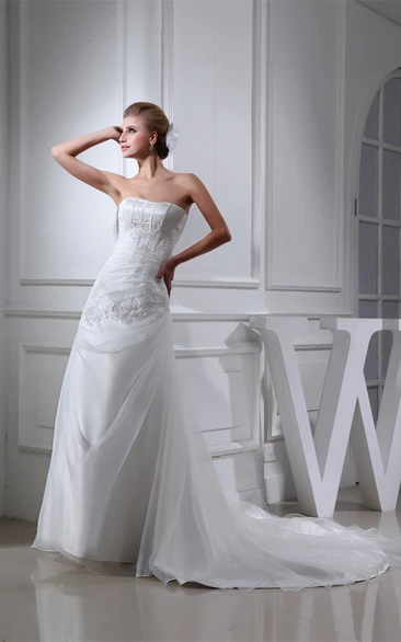 Strapless Ruched Floor-Length Dress with Appliques and Court Train