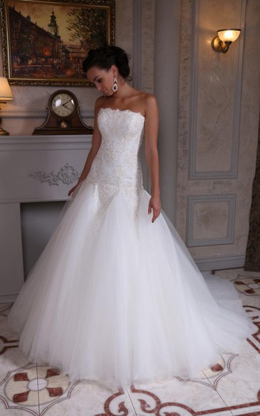 Strapless A-Line Tulle Wedding Dress With Dropped Waist