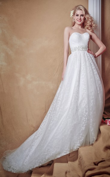 Brilliant Strapless Deep V-back Tulle Wedding Gown