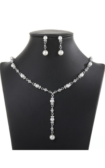 Elegant Rhinestone and Pearl Necklace and Earrings Jewelry Set