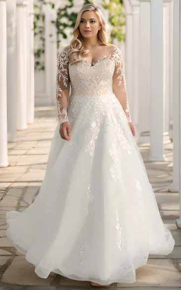 Elegant Plus Size Boho Wedding Dress Long Sleeve Lace A-Line Sweetheart Neckline Bridal Gown