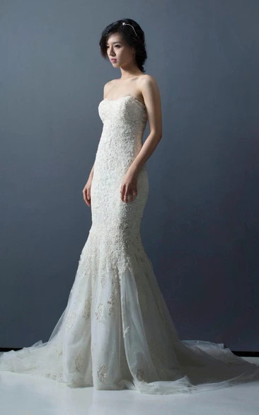 Sweetheart Lace Mermaid Wedding Dress With Court Train