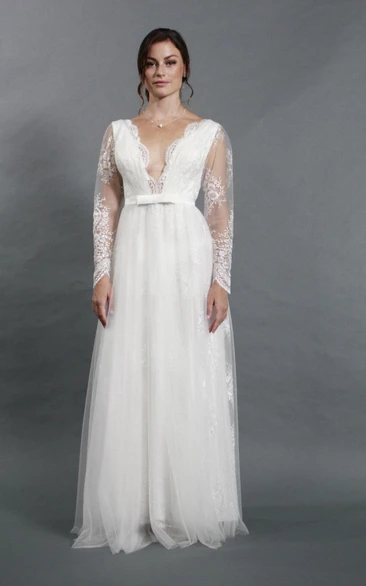 Lace-up Back Champagne Wedding Dresses Plus Size V Neck Long Sleeves Sweep  Train