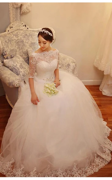 Glamorous Half Sleeve Lace Appliques Wedding Dress Princess Lace-up
