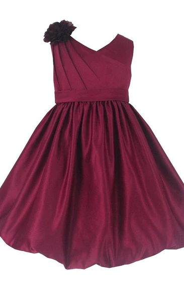 Sleeveless V-neck Pleated Dress With Flower and Bow
