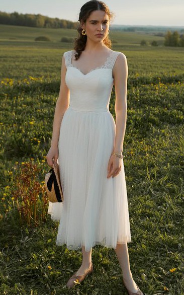 Vintage Lace Sleeveless Tea-length A Line Queen Anne Wedding Dress with Pleats