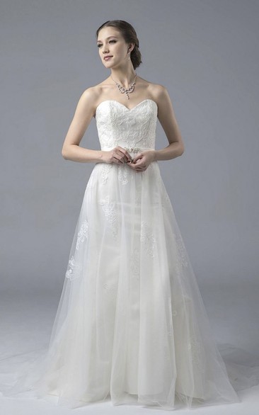 Sweetheart A-line Open Back Lace Tulle Wedding Dress With Appliques And Buttons