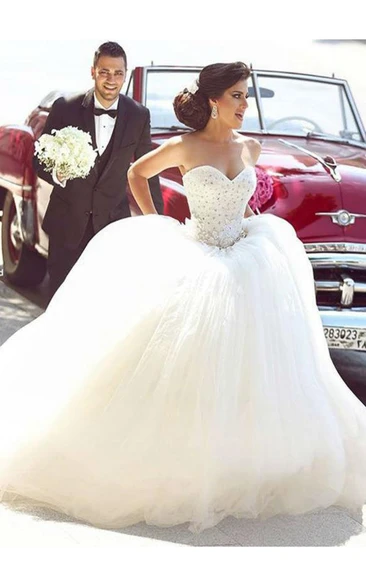 Glamorous Tulle Ball Gown Wedding Dress Appliques Beadings