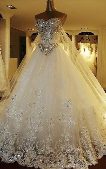 Watteau Train Luxury Strapless Sweetheart Wedding Ball Gown With Beading And Lace Appliques