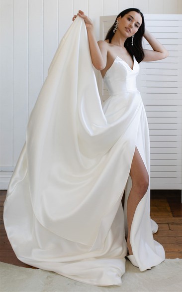 Court Train Sexy Sweetheart A Line Wedding Dress with Pockets