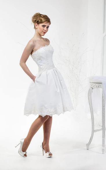 Elegant Lace Corset Knee-Length Wedding Dress With Pleats
