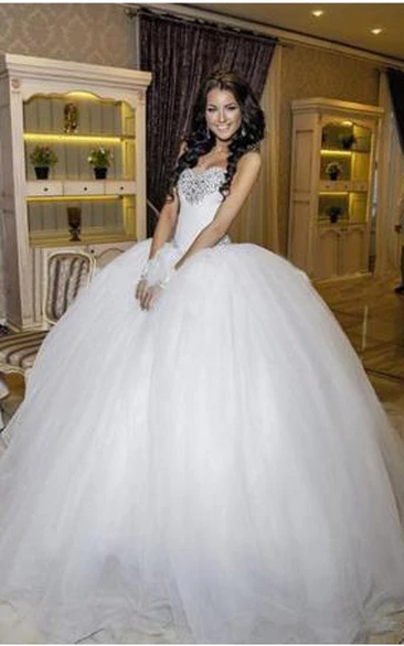 Glamorous Ball Gown Tulle Wedding Dress Crystals White Court Train