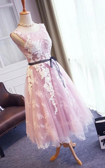 Pretty Sleeveless V-back Tea-length Lace Dress