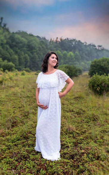 Vintage A Line White Lace Maternity Gown With Flutter Top