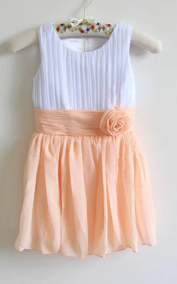 Pleated Scoop Neck Knee-length Chiffon Dress With Flower