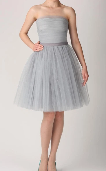 Cute Strapless Tulle Short Knee Length Bridesmaid Homecoming Dress