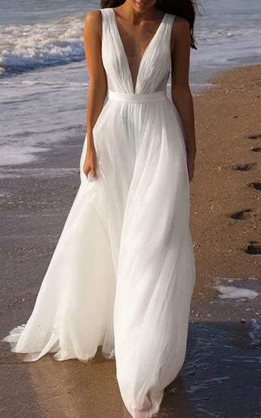 Summer Beach Simple A-Line Tulle Wedding Dress Flowy Ethreal Plunging Neckline Baackless Bridal Gown with Sweep Train