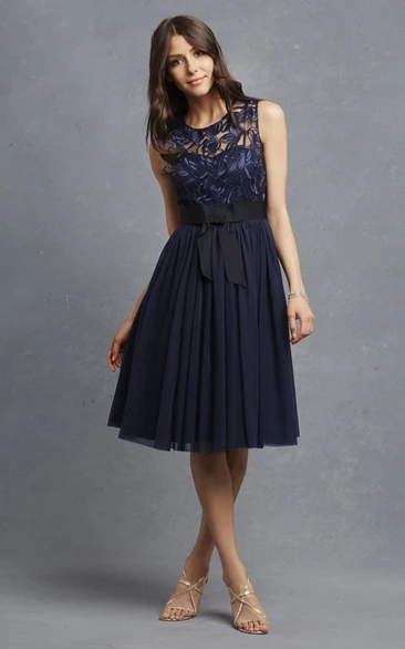 Exquisite Sleeveless Short A-line Dress With Appliqued Bodice