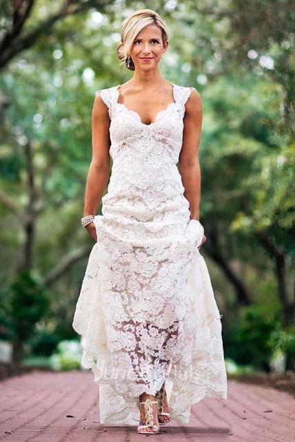 Elegant Vintage Boho Lace Country Long Wedding Dress Lace V-Neck Casual  Beach Gown With Keyhole Back - June Bridals