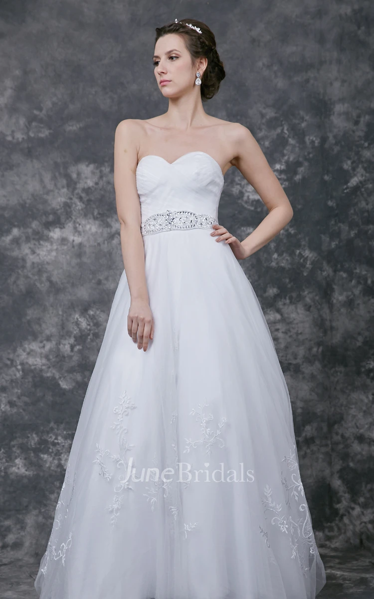 Sleeveless A-line Lace Applique Tulle Gown With Beaded Belt