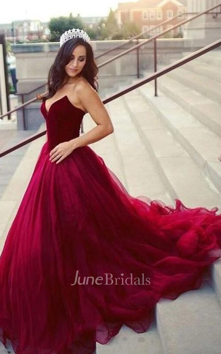 Romantic Ball Gown Tulle Strapless V-neck Sleeveless Prom Dress with Ruffles