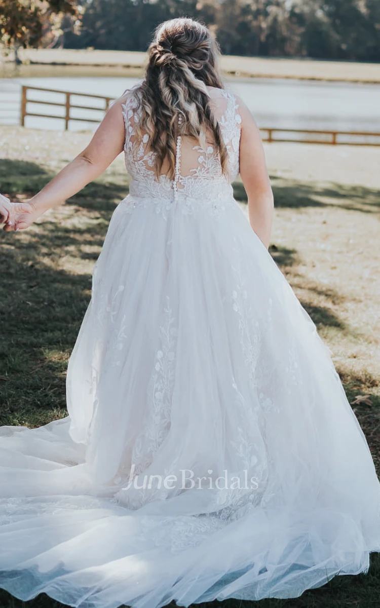 Romantic A-Line V-neck Lace Tulle Wedding Dress With Button And Appliques