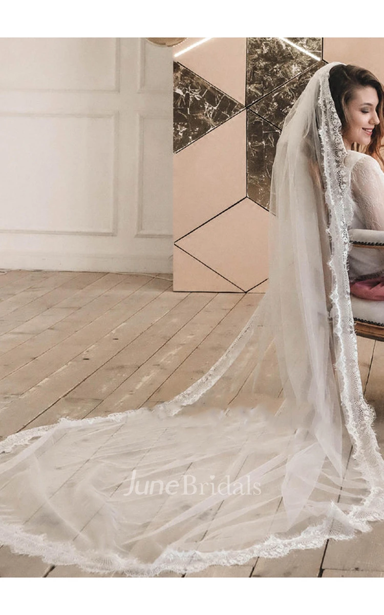 Romantic Style Long Tulle Wedding Veil with Lace Edge
