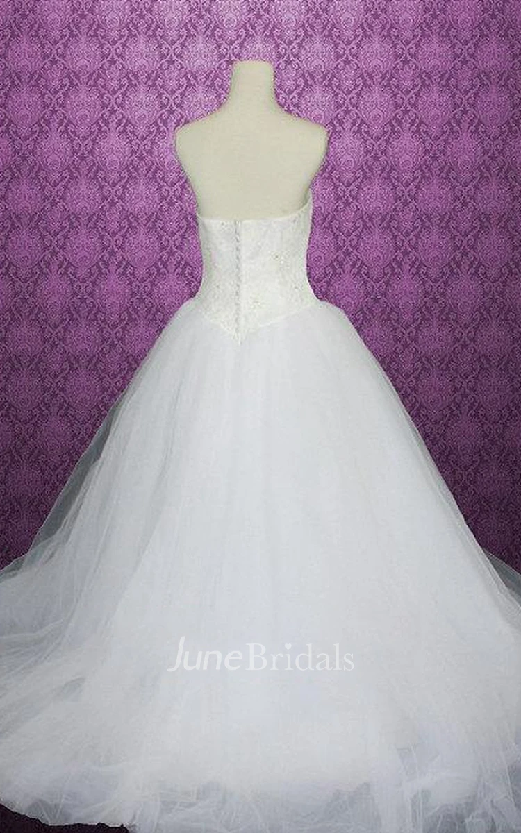Sweetheart Button Back Tulle Wedding Dress With Crystal Detailing And Lace