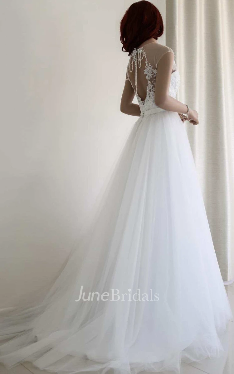 Scoop-Neck Sleeveless A-Line Tulle Appliqued Wedding Dress With Beading And Keyhole
