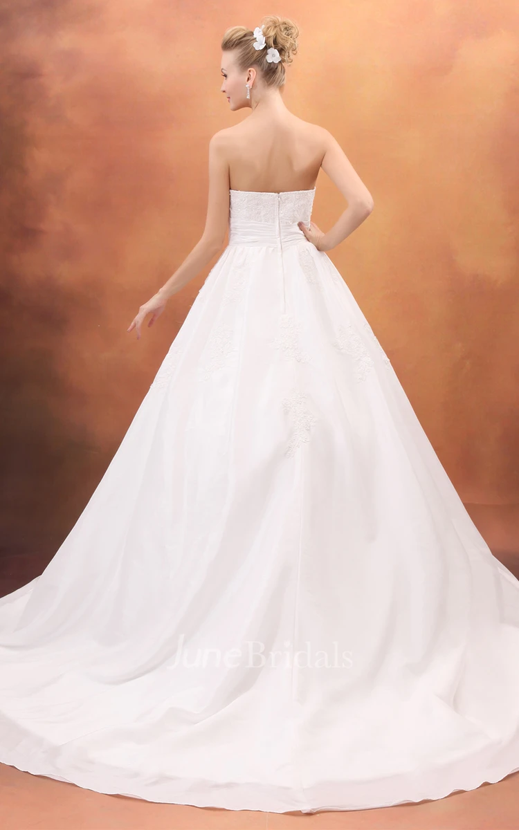 Dramatic Strapless A-Line Taffeta Princess Ball Gown With Laces