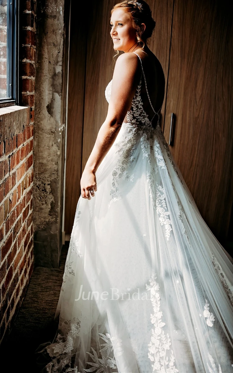 Romantic A-Line Spaghetti V-neck Tulle Wedding Dress with Appliques